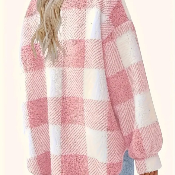 Fleece pink plaid jacket - Picture 2 of 3